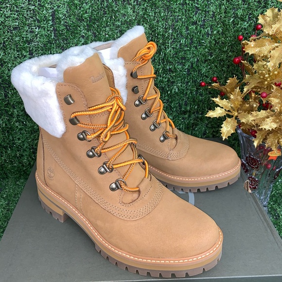 TIMBERLAND COURMAYEUR VALLEY 6 INCH SHEARLING BOOT - Picture 3 of 8